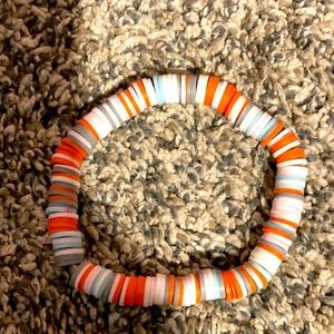 Elastic clay bead bracelet